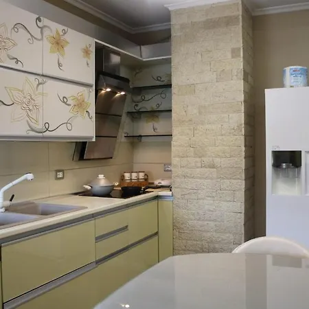 Unique & Modern Apartment *
