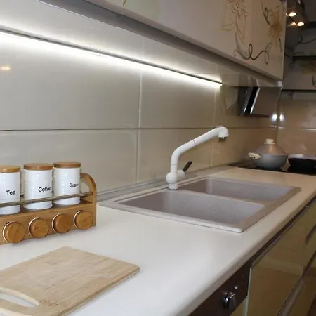 Unique & Modern Apartamento Tirana